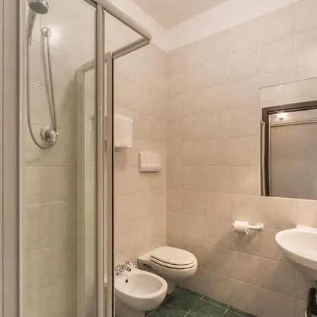Rita Piano Terra * 多马索